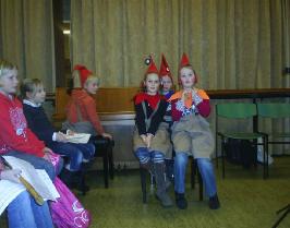 Leerlingenhebbenzichalsmuziekkabouterverkleed